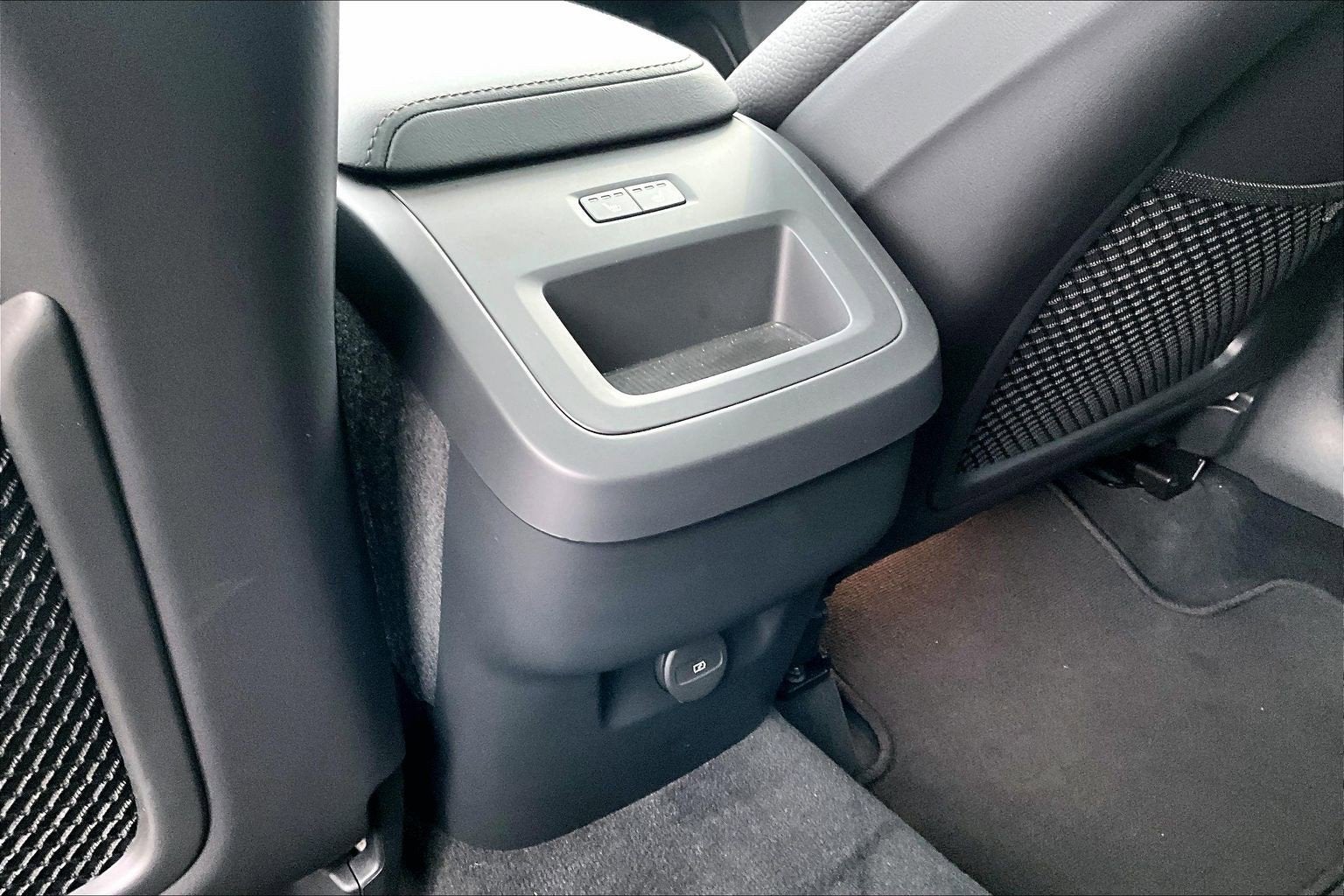 2025 Volvo XC60 Plus