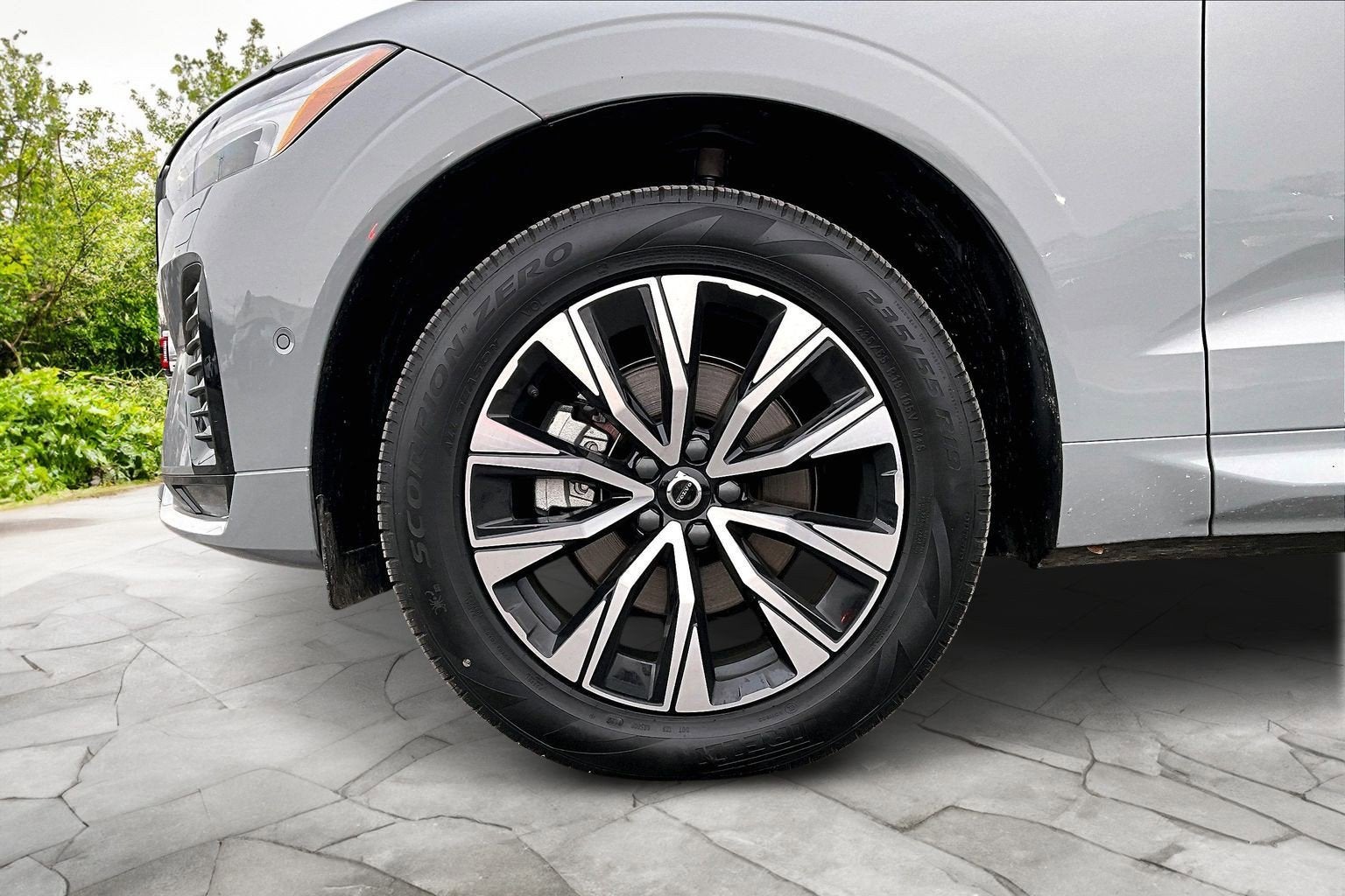 2025 Volvo XC60 Plus