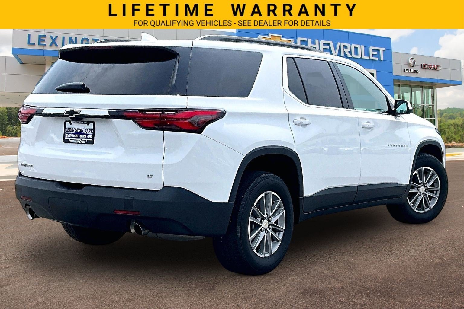 2023 Chevrolet Traverse LT Cloth
