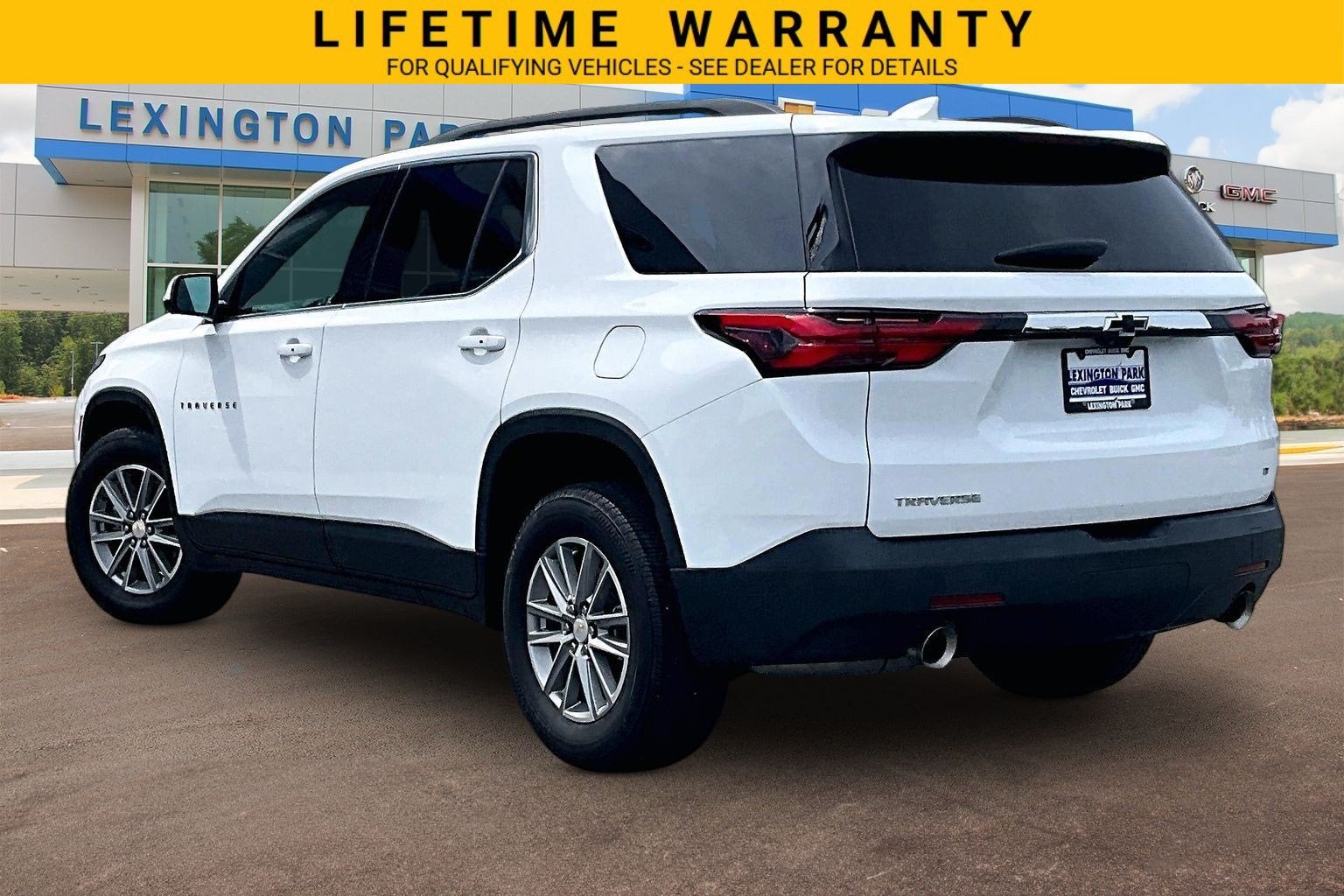 2023 Chevrolet Traverse LT Cloth