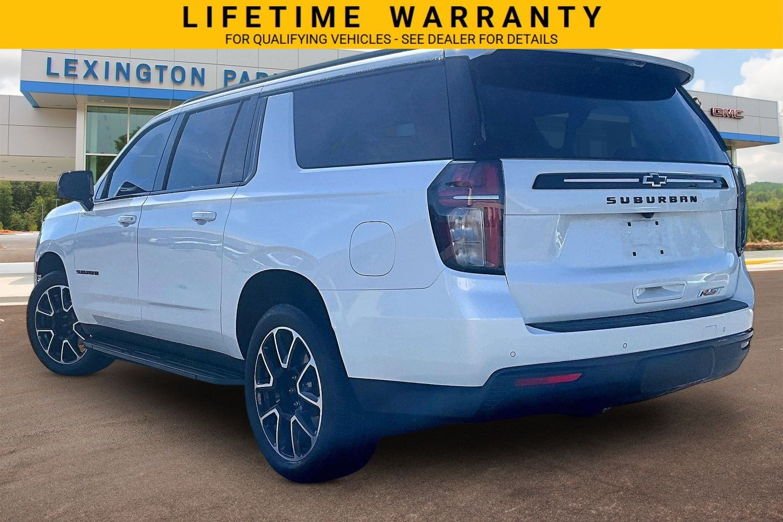 2024 Chevrolet Suburban RST