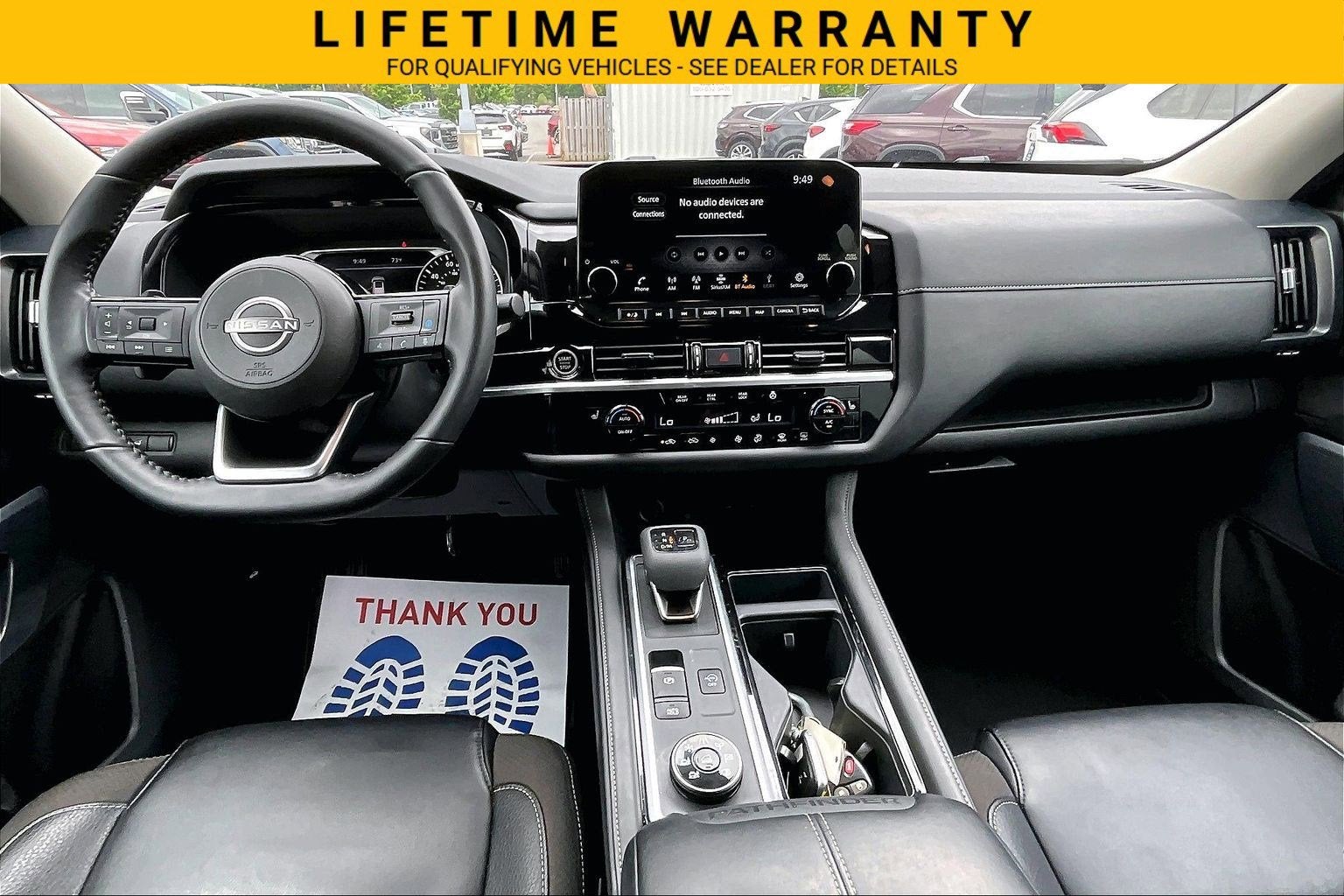 2024 Nissan Pathfinder SL