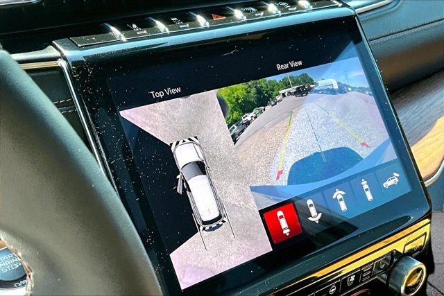 2023 Jeep Grand Cherokee L Summit V8 REAR ENTERTAINMENT