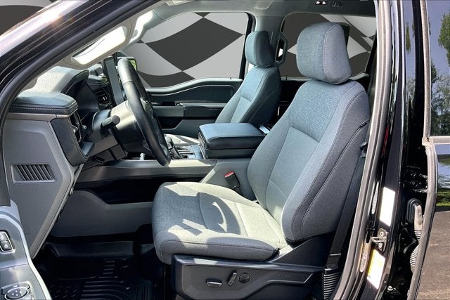 2024 Ford F-150 Lightning Flash