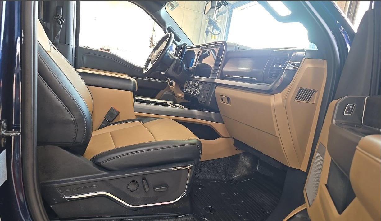 2023 Ford Super Duty F-250 SRW LARIAT