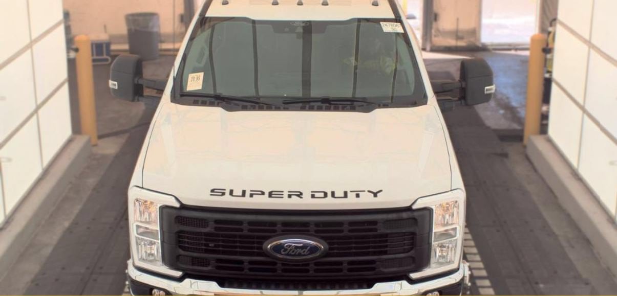 2025 Ford Super Duty F-350 DRW XL