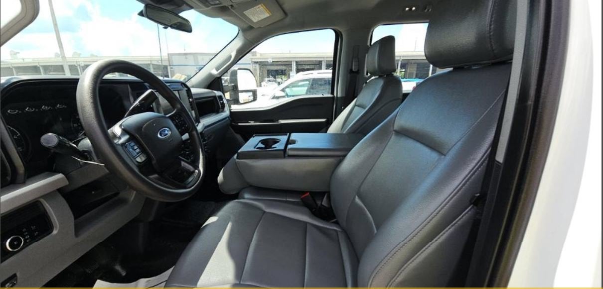 2025 Ford Super Duty F-350 DRW XL