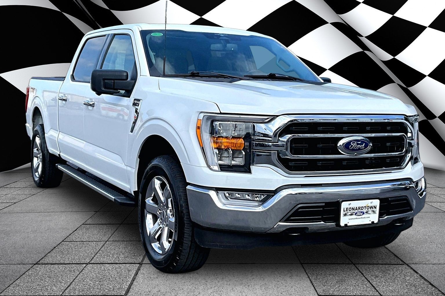 2023 Ford F-150 XLT V8 PANO ROOF