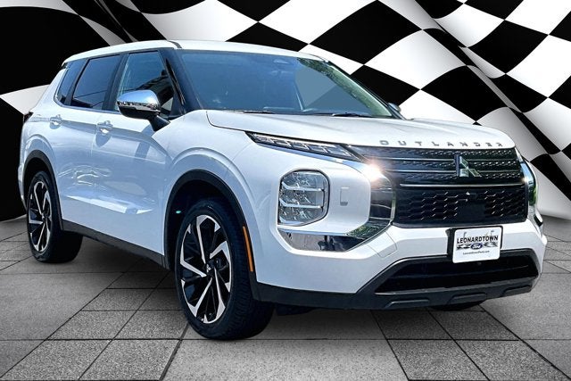 2022 Mitsubishi Outlander ES