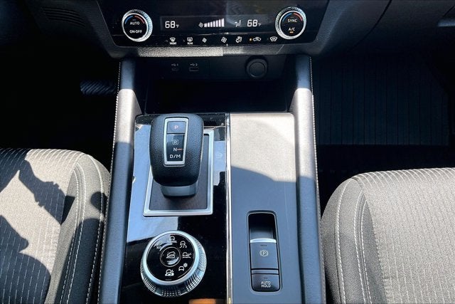 2022 Mitsubishi Outlander ES