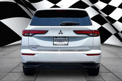 2022 Mitsubishi Outlander ES