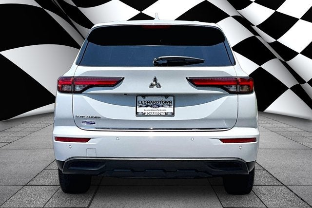 2022 Mitsubishi Outlander ES