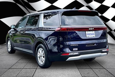 2024 Kia Carnival LX