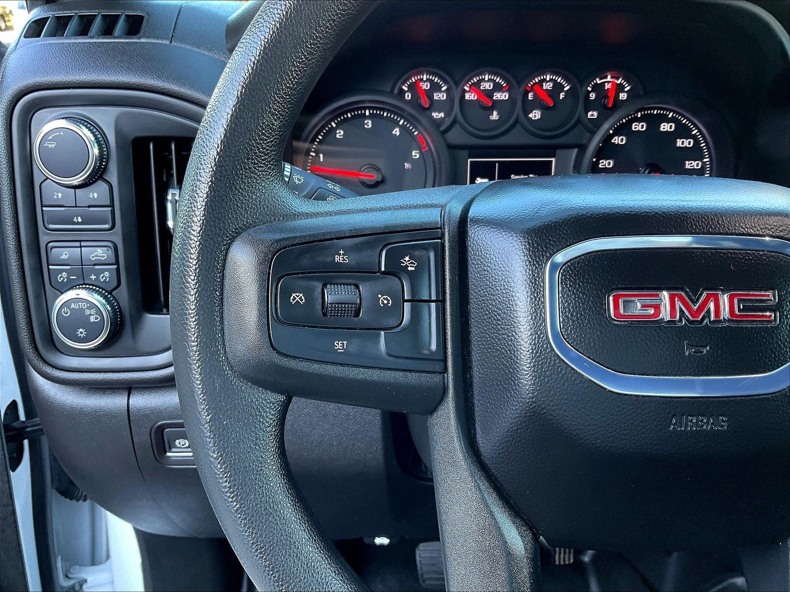 2025 GMC Sierra 2500HD Pro