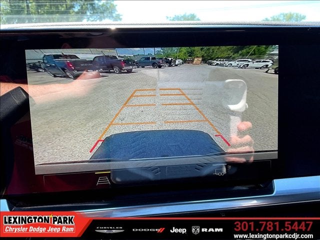 2022 Chevrolet Silverado 1500 4WD Crew Cab Short Bed LT with 2FL