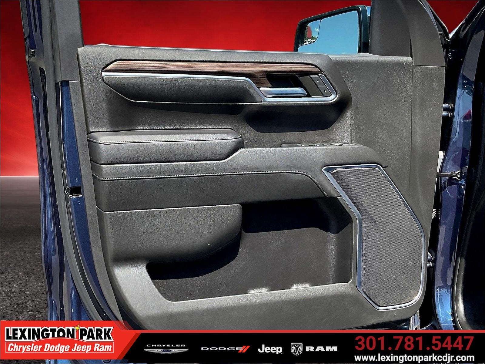 2022 Chevrolet Silverado 1500 4WD Crew Cab Short Bed LT with 2FL