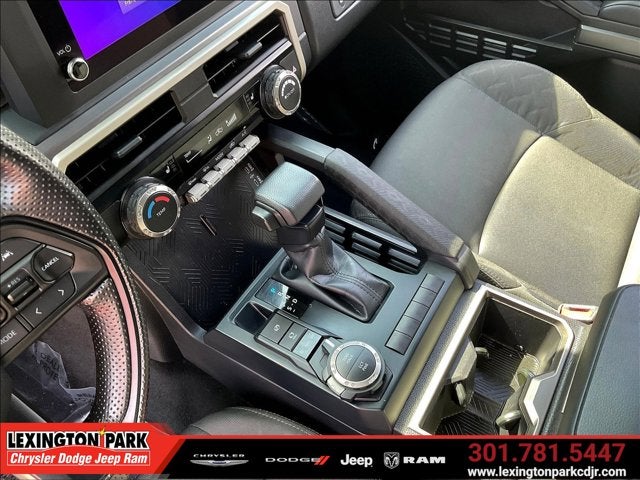 2025 Toyota Tacoma 4WD SR5