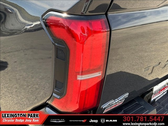 2025 Toyota Tacoma 4WD SR5