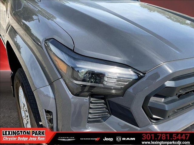 2025 Toyota Tacoma 4WD SR5