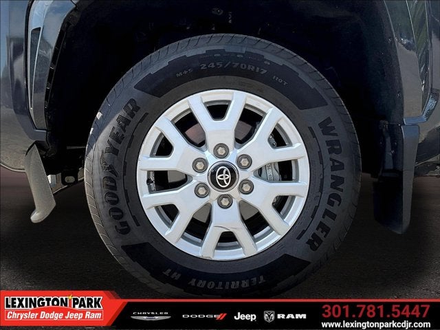 2025 Toyota Tacoma 4WD SR5