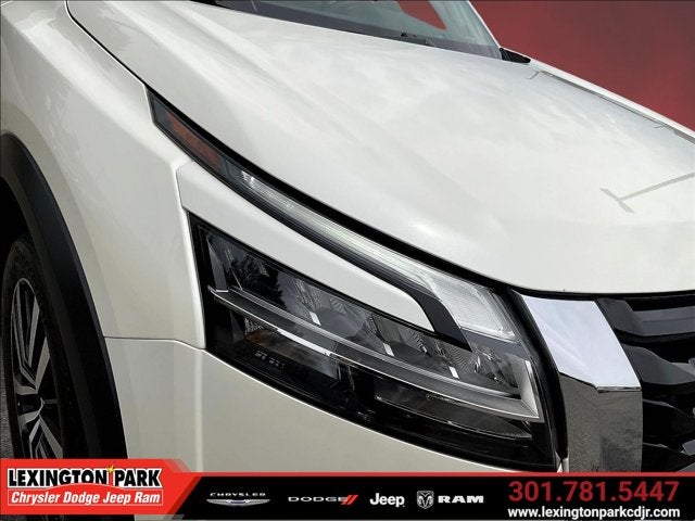 2024 Nissan Pathfinder Platinum 4WD