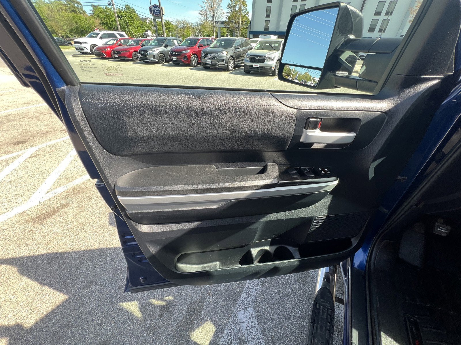 2014 Toyota Tundra 4WD Truck SR5