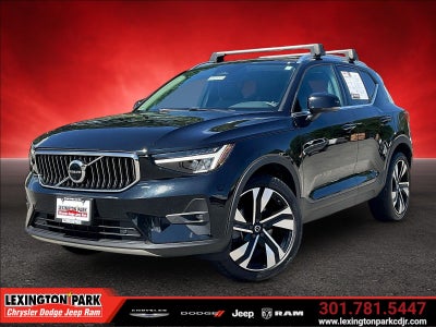 2023 Volvo XC40 B5 Ultimate Bright Theme