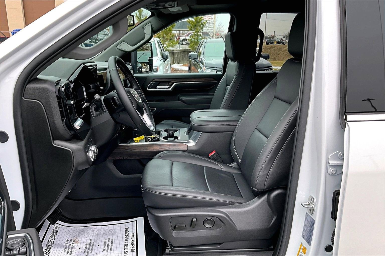 2025 GMC Sierra 3500HD SLT