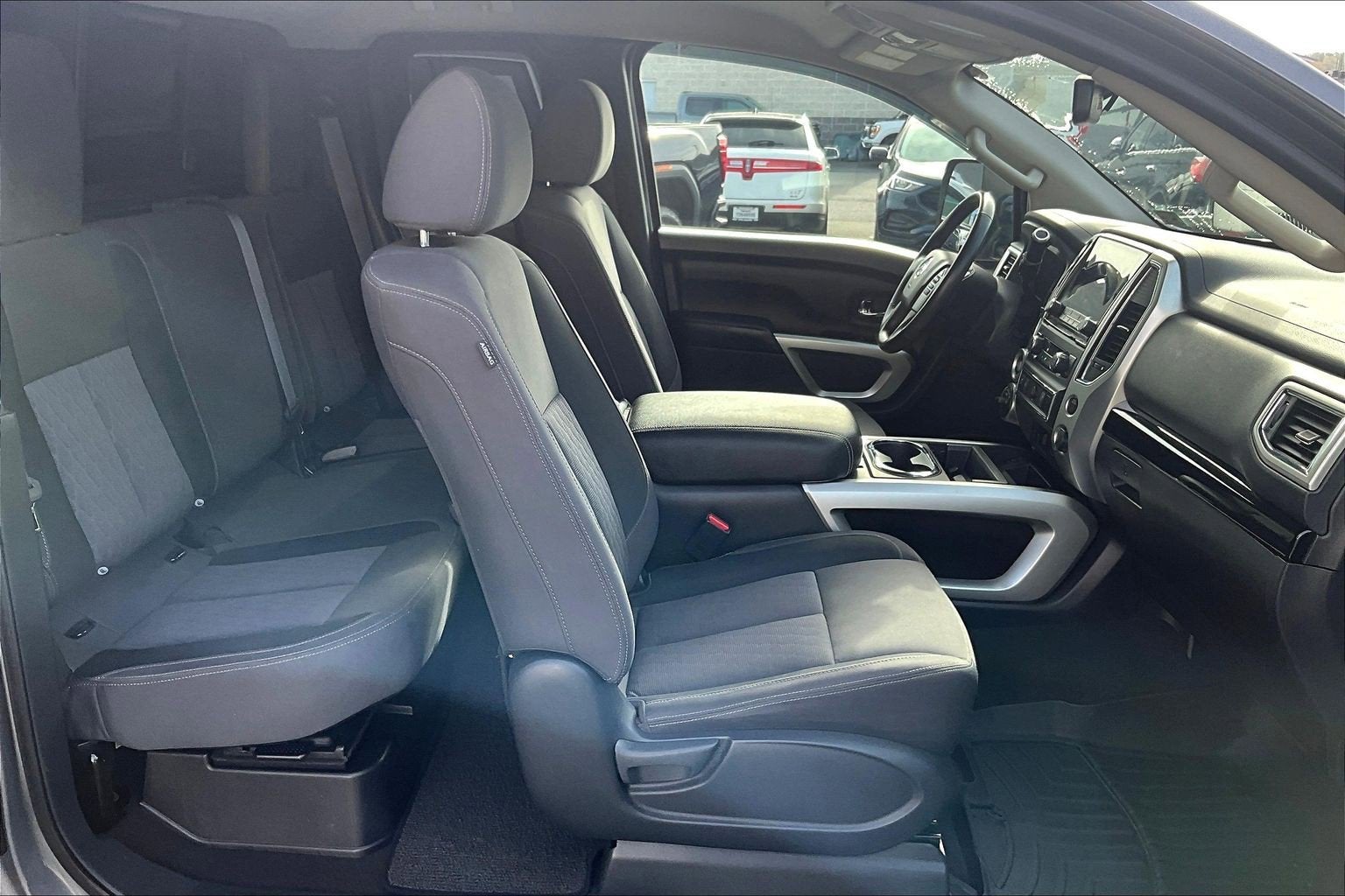 2020 Nissan Titan SV