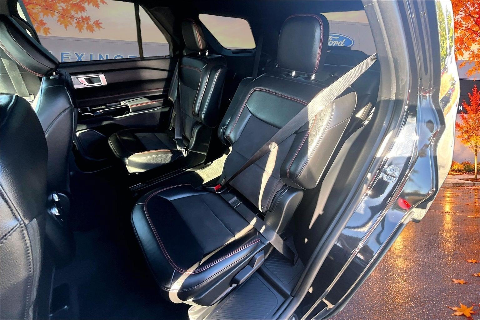 2022 Ford Explorer ST-Line