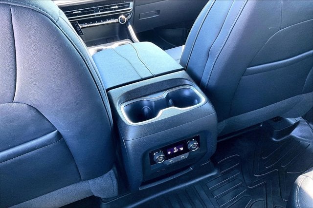 2025 Chevrolet Traverse AWD LT