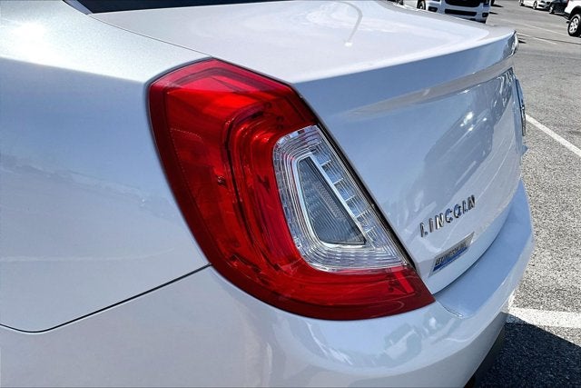 2013 Lincoln MKS Base