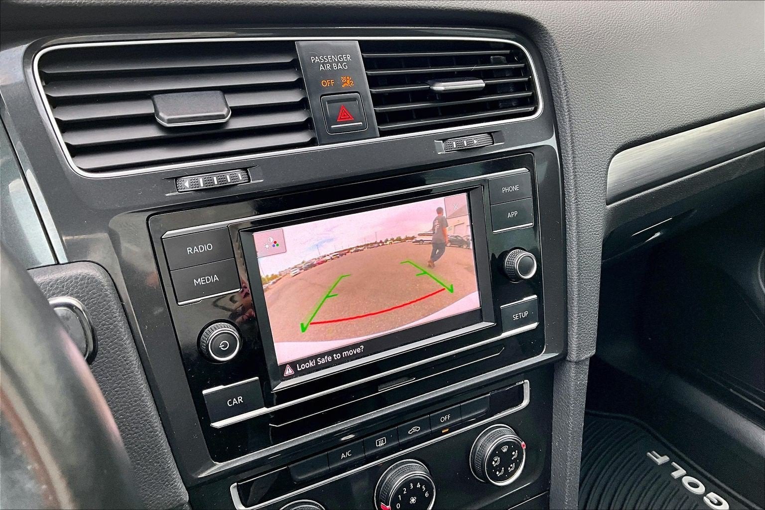 2018 Volkswagen Golf SportWagen TSI S