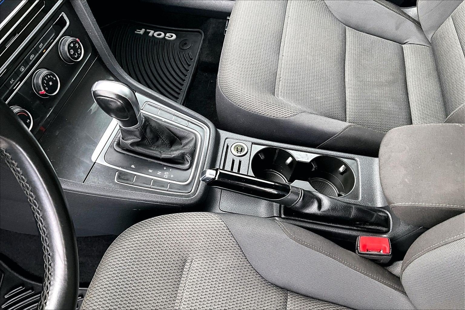 2018 Volkswagen Golf SportWagen TSI S