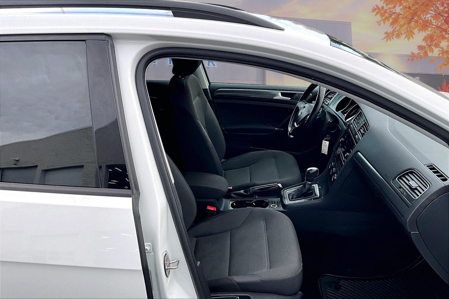 2018 Volkswagen Golf SportWagen TSI S