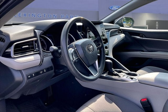 2023 Toyota Camry Hybrid LE