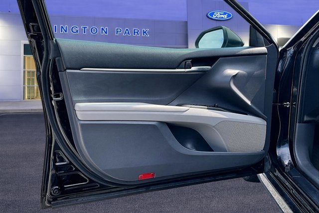 2023 Toyota Camry Hybrid LE