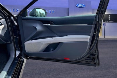 2023 Toyota Camry Hybrid LE