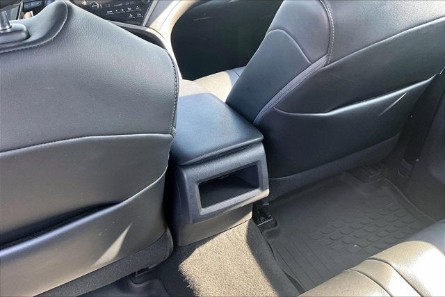 2020 Toyota Camry Hybrid SE