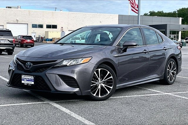 2020 Toyota Camry Hybrid SE