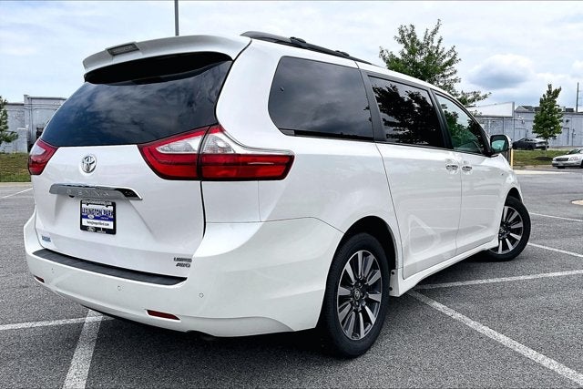 2019 Toyota Sienna Limited Premium