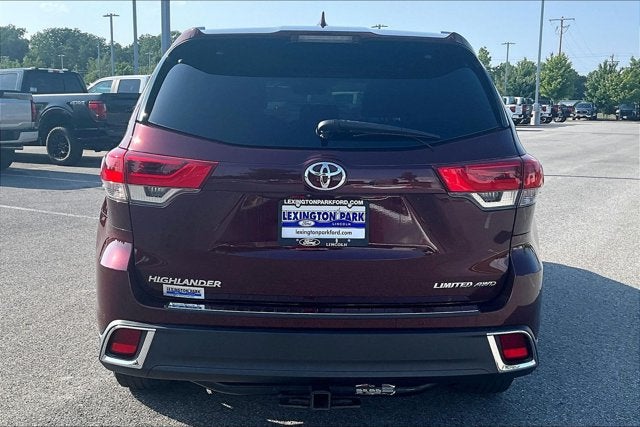 2018 Toyota Highlander Base