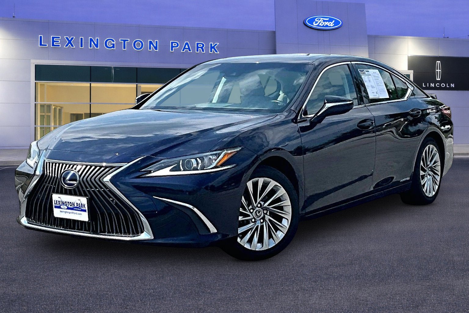 2019 Lexus ES ES 300h Luxury