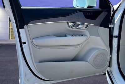 2022 Volvo XC90 Recharge Plug-In Hybrid Inscription