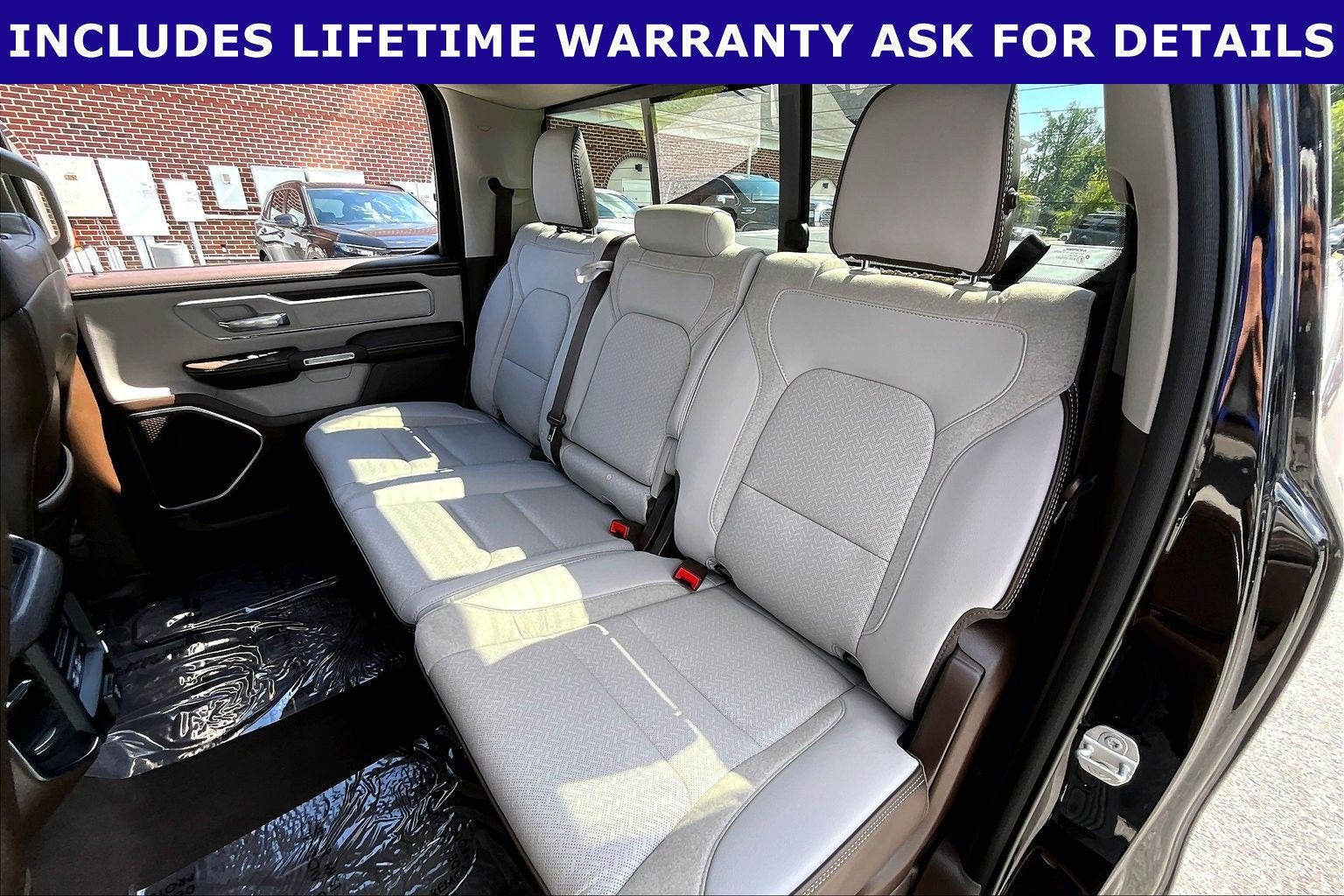 2025 RAM 1500 Laramie Crew Cab 4x4 5'7' Box