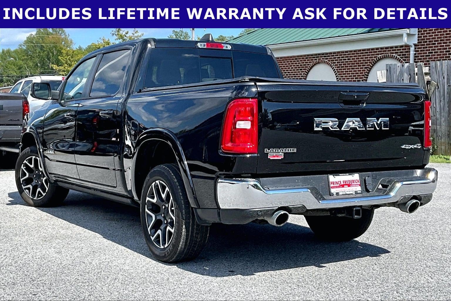 2025 RAM 1500 Laramie Crew Cab 4x4 5'7' Box