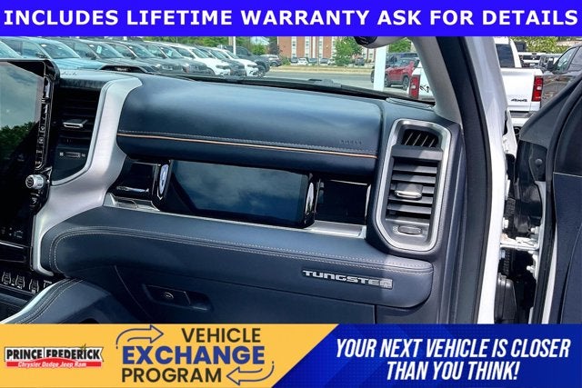 2025 RAM 1500 Tungsten Crew Cab 4x4 5'7' Box