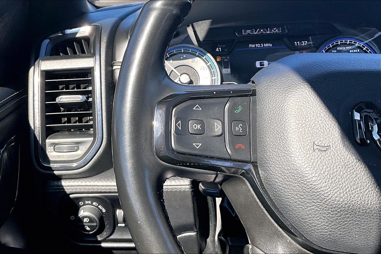 2022 RAM 1500 Limited Crew Cab 4x4 6'4' Box