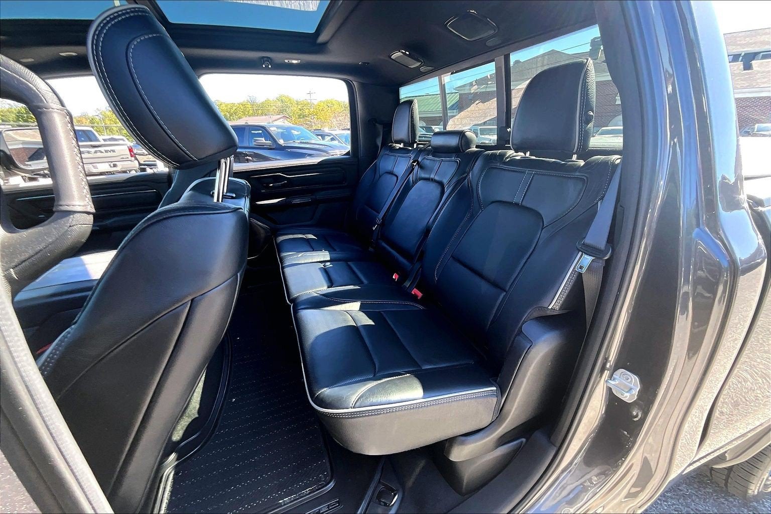 2022 RAM 1500 Limited Crew Cab 4x4 6'4' Box