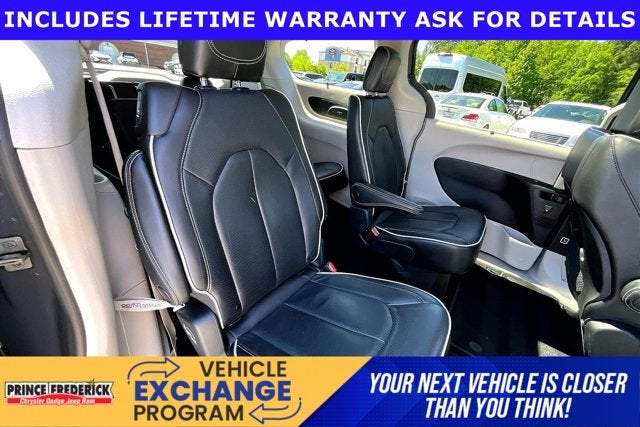 2022 Chrysler Pacifica Limited AWD